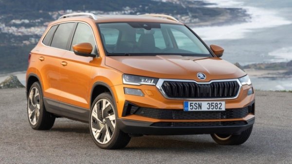 Осмо място е за Skoda Karoq 2.0 TDi, за който ACI изчислява цена на километър от 0,5108 евро. Най-компактният SUV от Млада Болеслав беше представен на пазара през 2017-а и след това обновен през 2021-а. Той е дълъг 4,39, широк 1,84 метра и предлага 521-литров багажник. 

Задвижва се от 2.0 TDi на Volkswagen Group със 116 к.с. и 300 Нм въртящ момент, който в случая харчи 4.7 литра на 100 км.